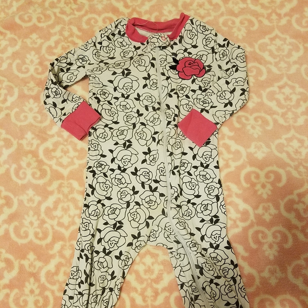 🌻buy3get1free  2t little me pajamas
